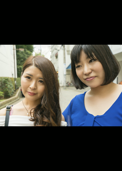 Wアナル乱交！奥様2人の悶え感じるアナルセックス