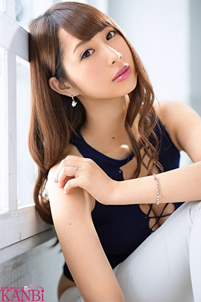 KANBi専属出演第1弾！旦那を忘れる程 汗だく汁だくで絡み合う 濃厚接吻性交3本番 舌を絡ませ抱き合いながら絶頂に達する密着性交！ 織笠るみ
