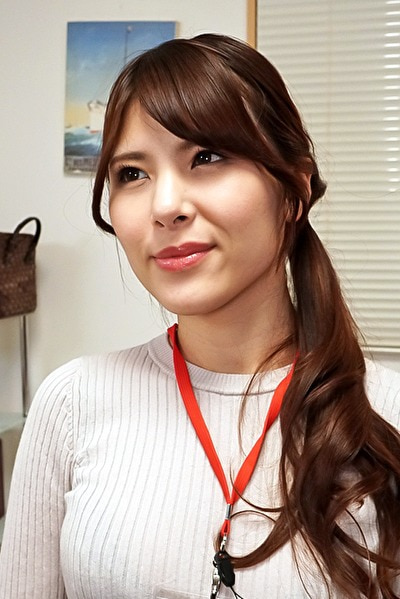 まお 26歳 EカップOL
