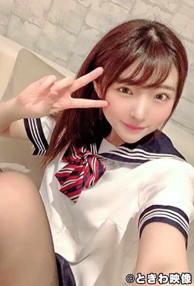 舌っ足らずな小柄なJ〇のツルっとしたパイパンマ〇コが気持ち良くて･･･我慢できず中出し！