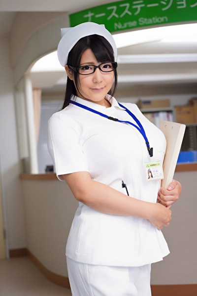 爆乳パイズリ看護師 真央さん 28歳